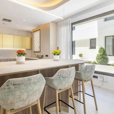 Epic Lujoso Duplex En La Milla De Oro Апартаменты Марбелья